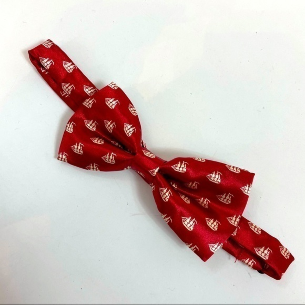 Red Pirate Ship‎ Bow Tie